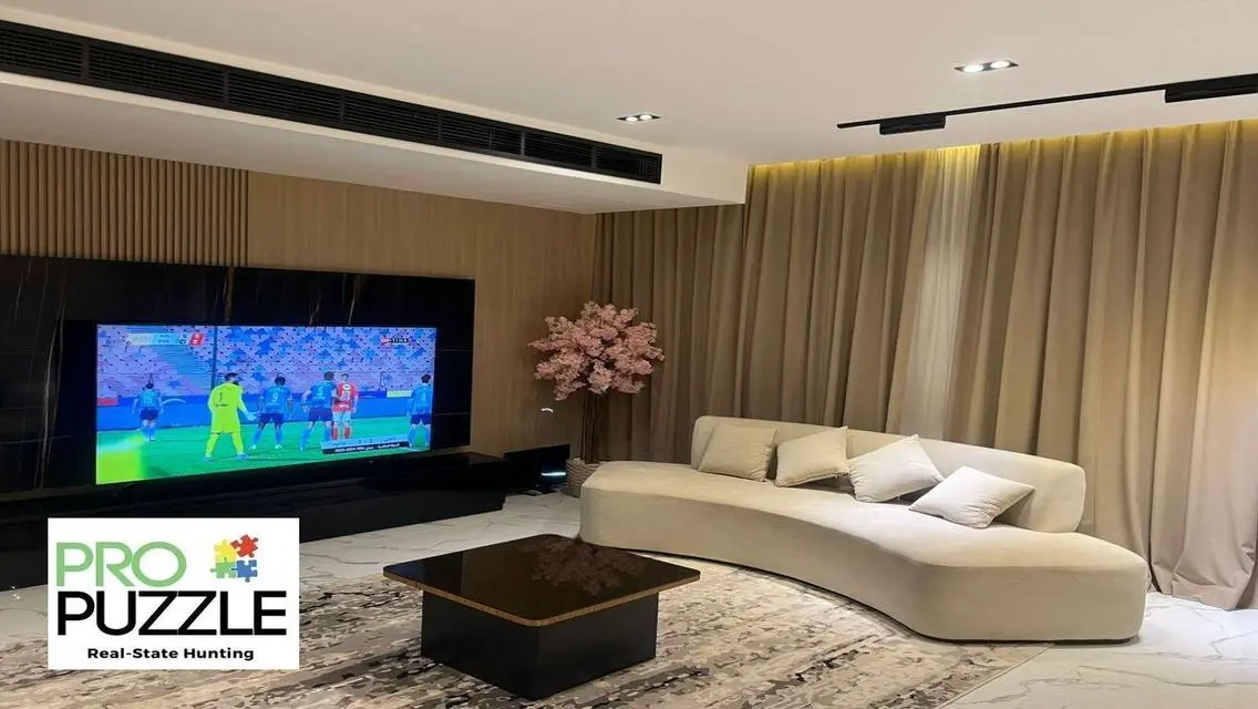 Luxurious Standalone Villa for Rent in Hyde Par