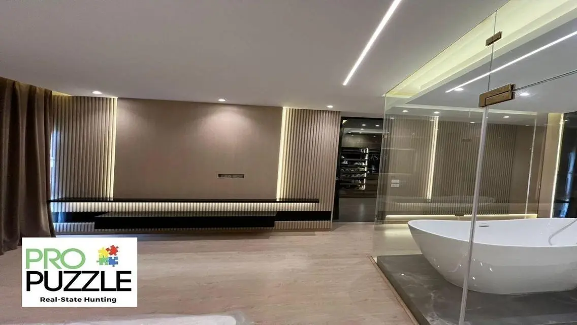 Luxurious Standalone Villa for Rent in Hyde Par