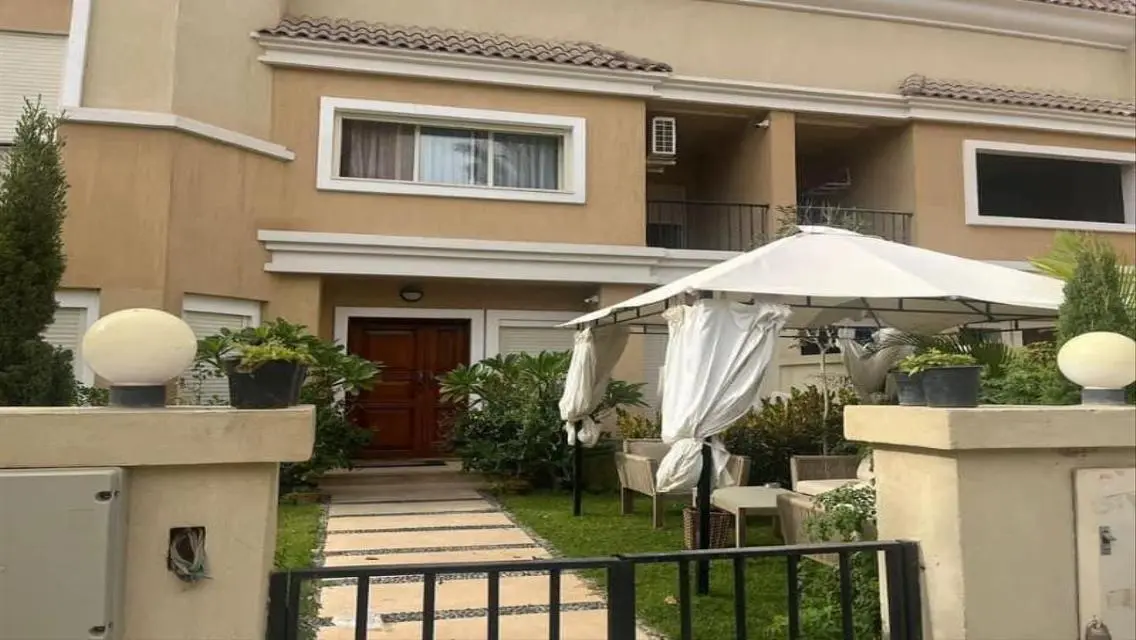 Luxurious Townhouse with Stunning Views in Sarai
