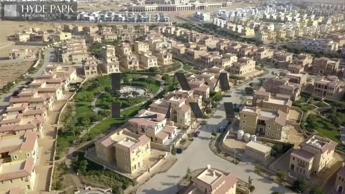 شقة فاخرة للبيع بتصميم مميز في موقع مركزي