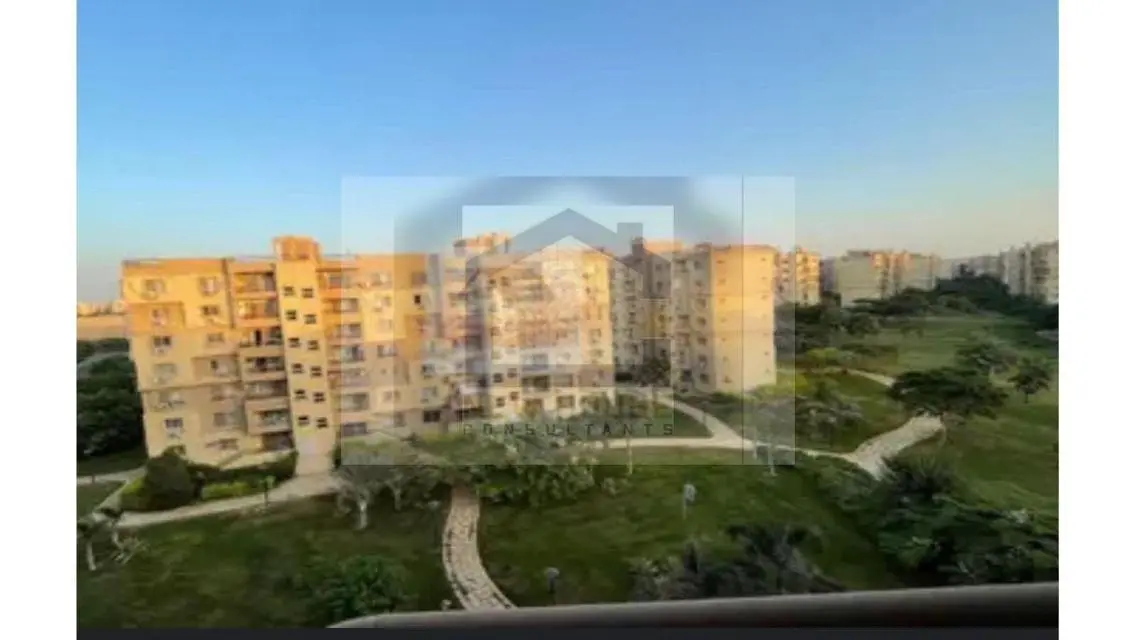 شقة فاخرة للبيع بإطلالة رائعة في حي متميز