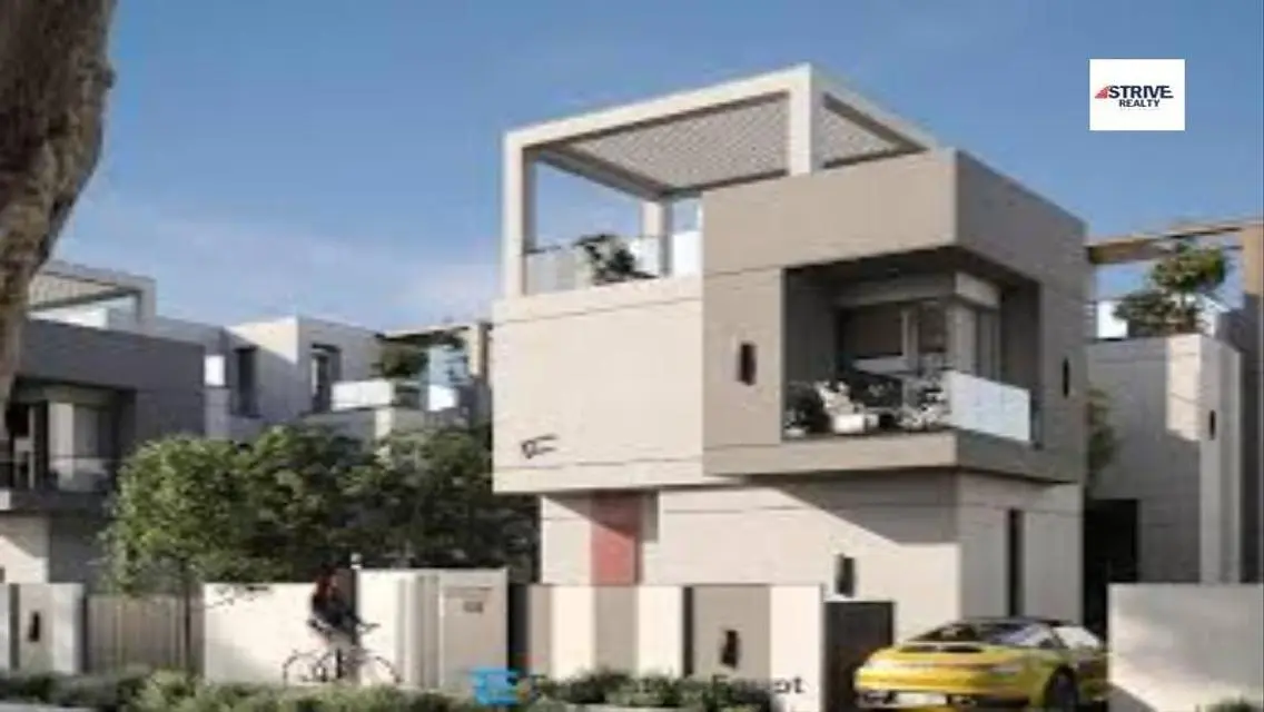 Luxury Villa with Spacious Design and Stunning Lake Views