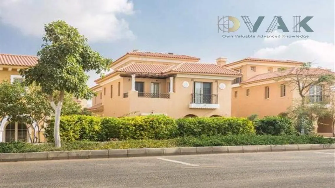 Twin house classic for sale | Hyde Park -New Cairo