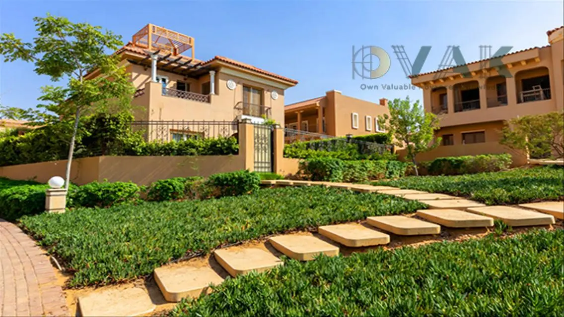Twin house classic for sale | Hyde Park -New Cairo
