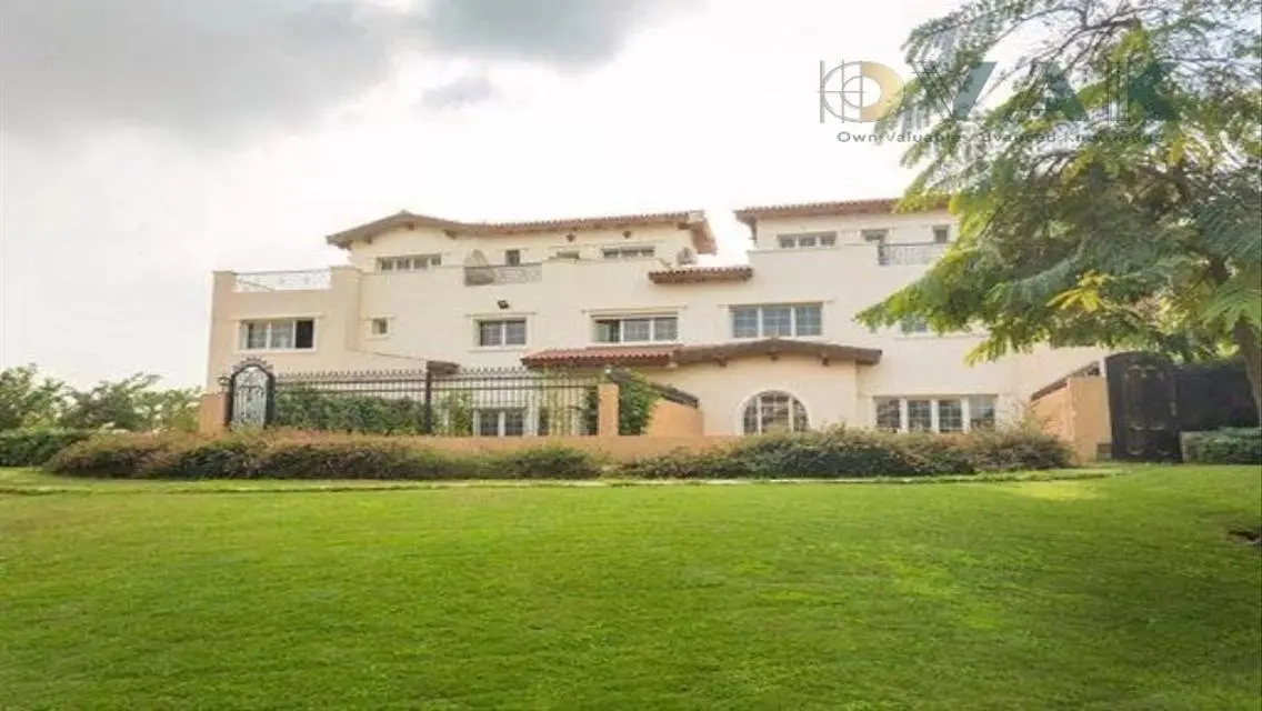 Twin house classic for sale | Hyde Park -New Cairo
