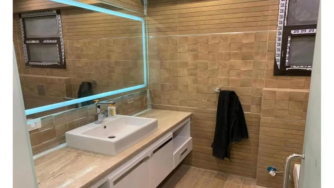 Triplex for rent in Eastown