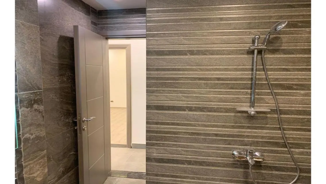 Triplex for rent in Eastown