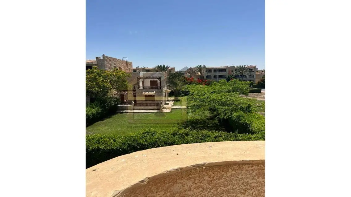 شقة فاخرة بإطلالة على بحيرات متميزة