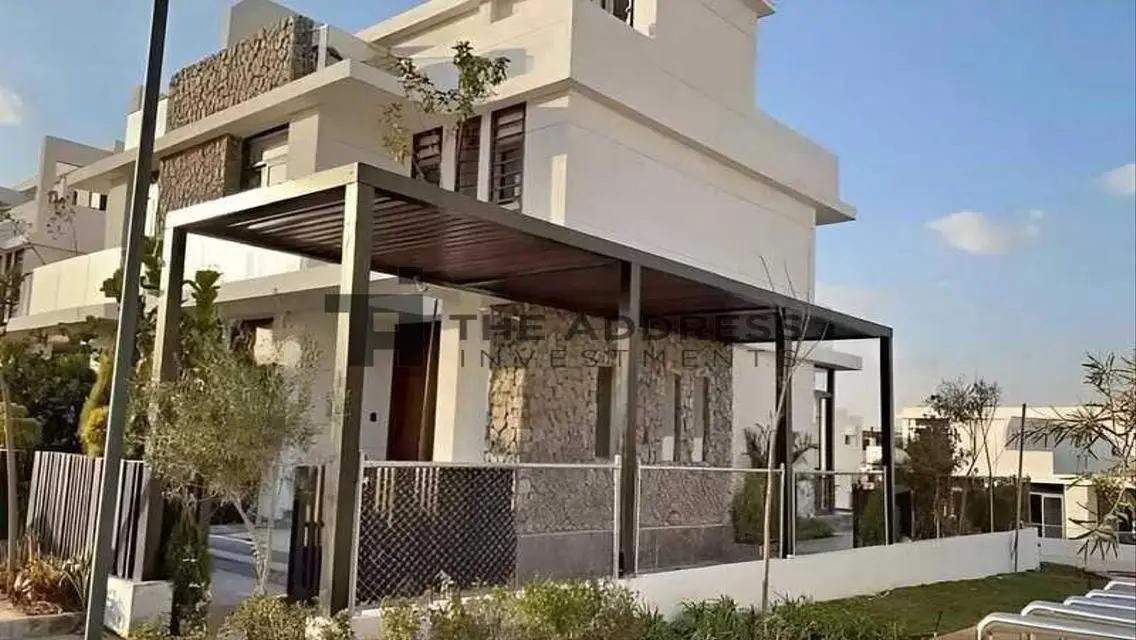 Luxury Villa in New Cairo with Private Garden and Pool