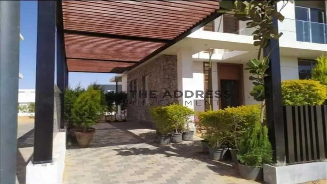 Luxury Villa in New Cairo with Private Garden and Pool