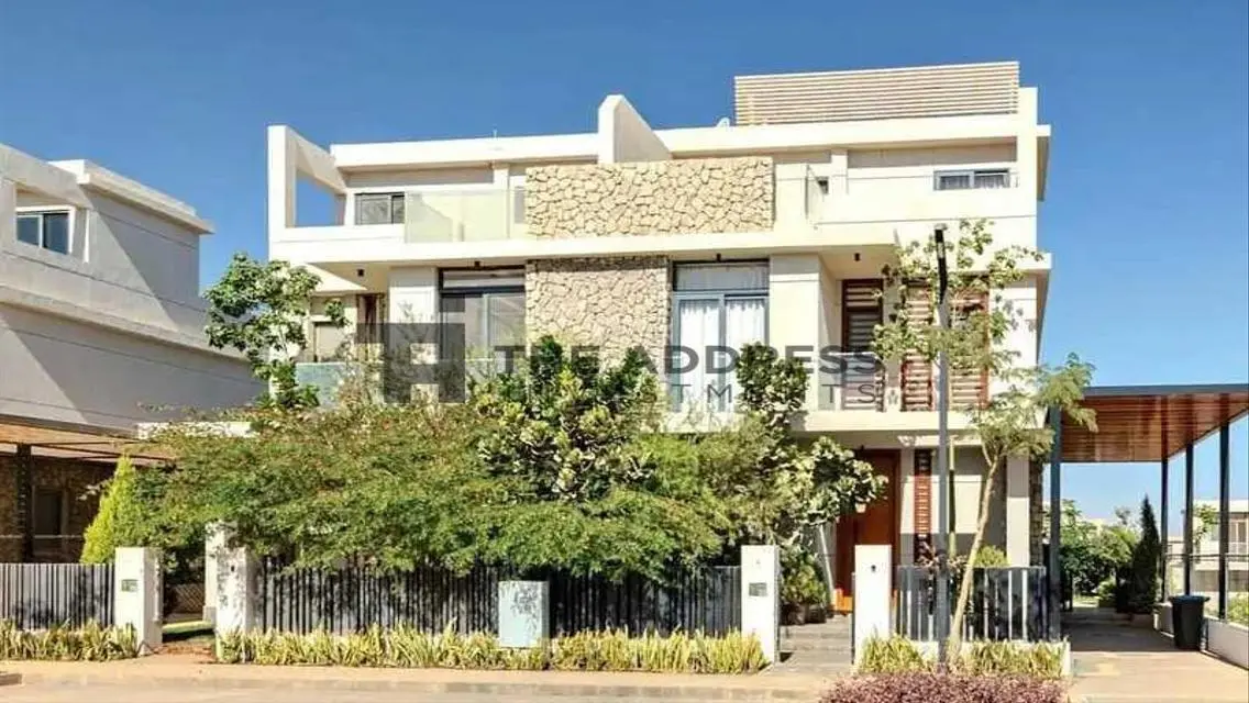 Luxury Villa in New Cairo with Private Garden and Pool