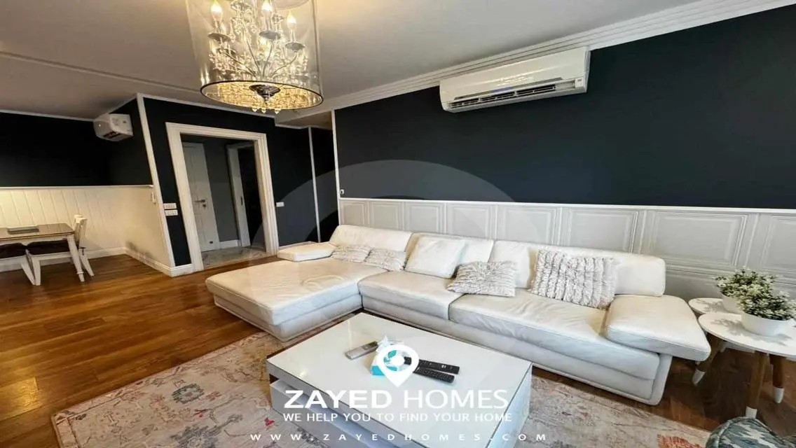 Luxury Apartment in Sodic Overlooking the Lakes