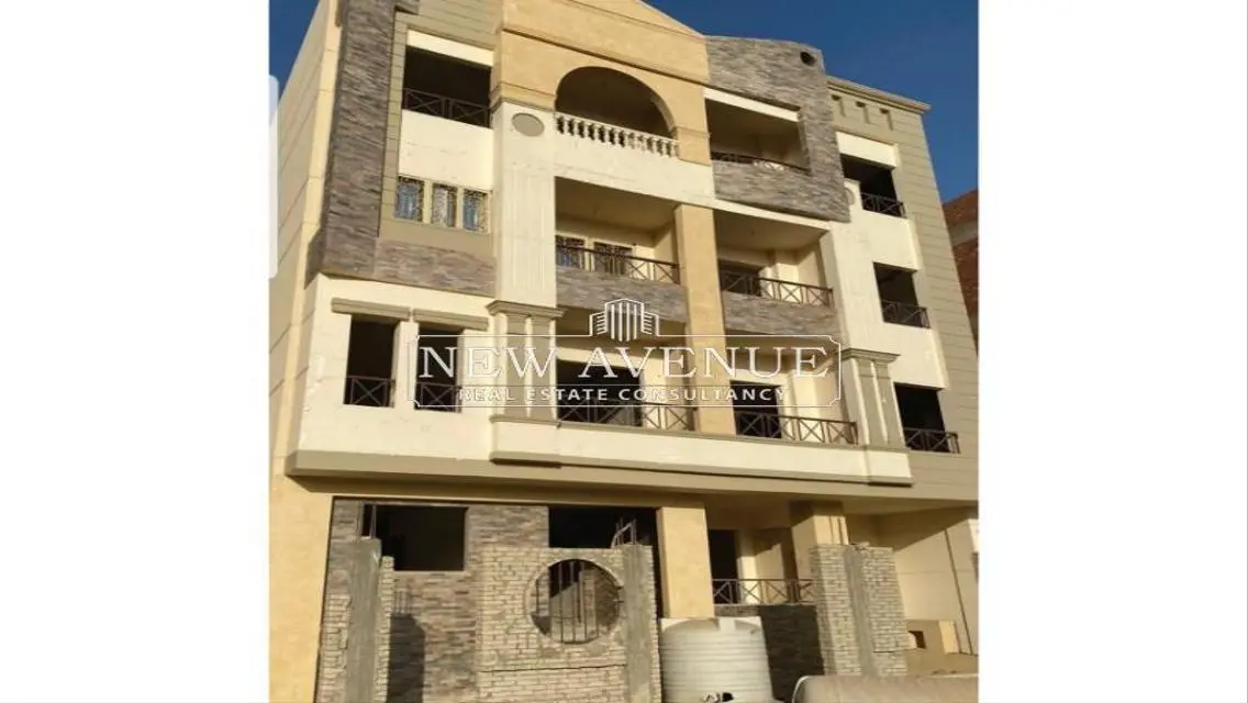 Luxurious Apartment with Private Garden in a Prime Location