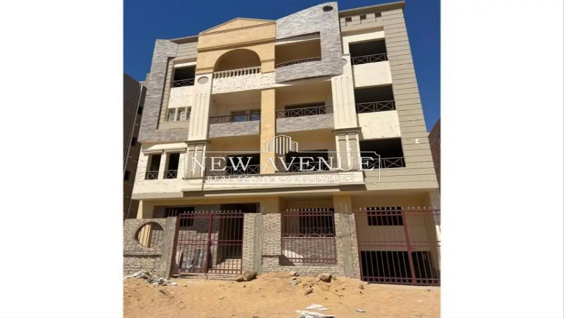 Luxurious Apartment with Private Garden in a Prime Location