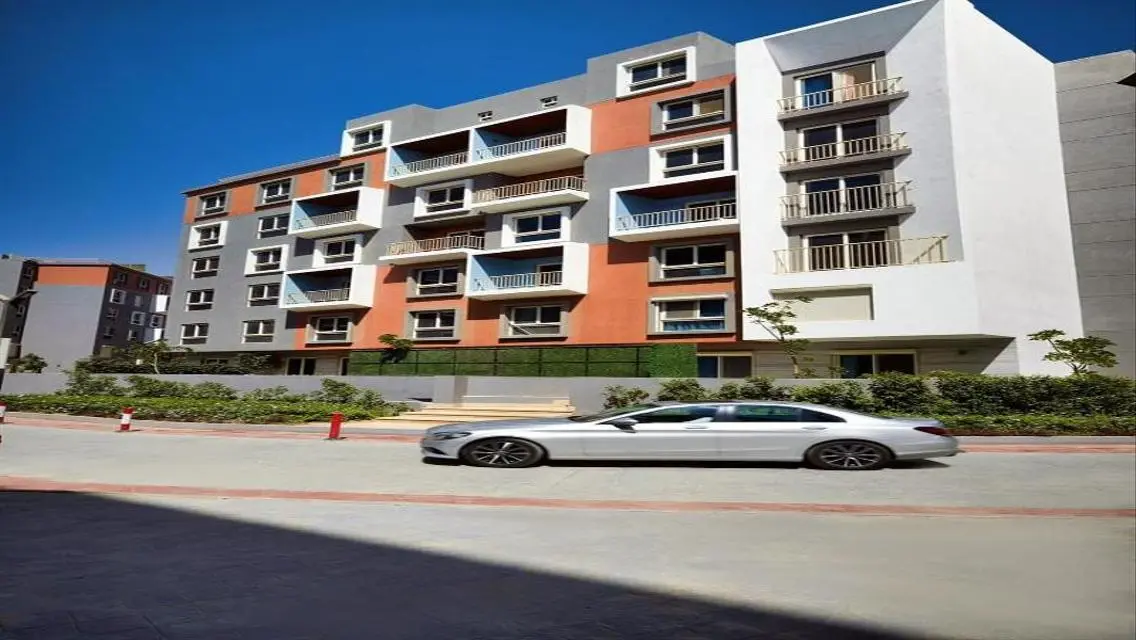 Luxurious Home for Sale in Prime Location