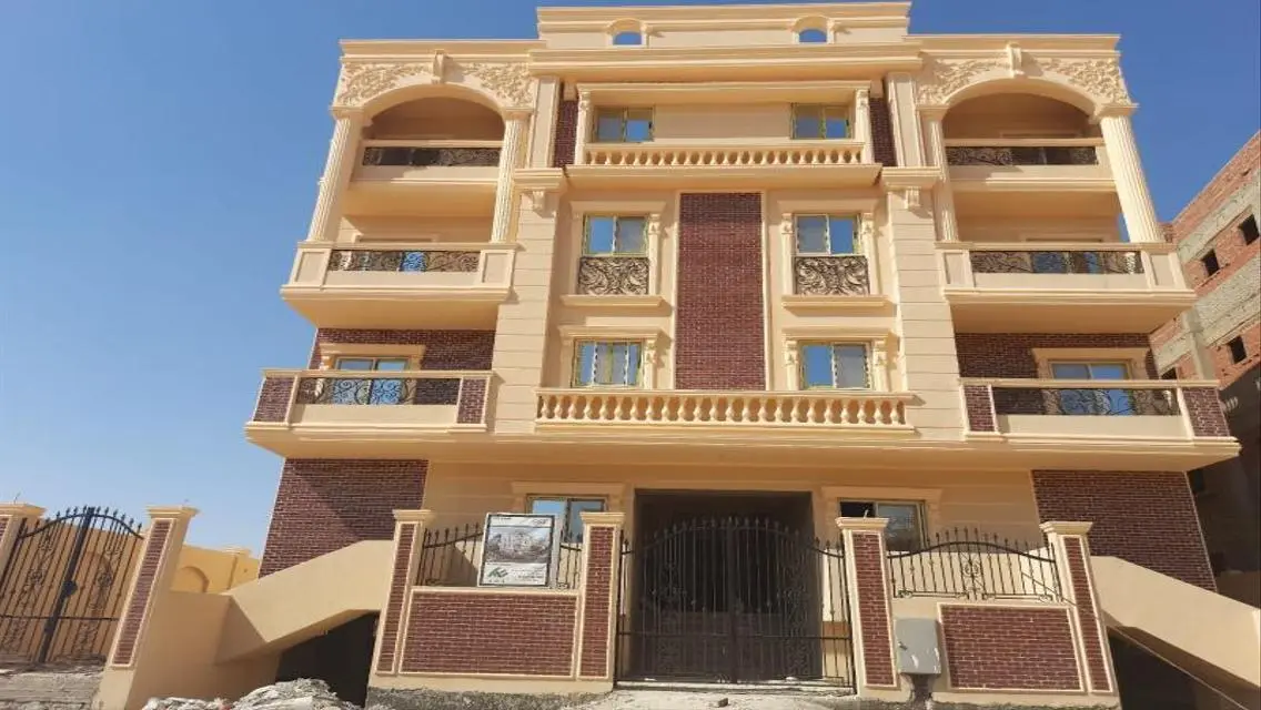 عمارة للبيع استلام فوري فى اميز موقع ب 6 اكتوبر