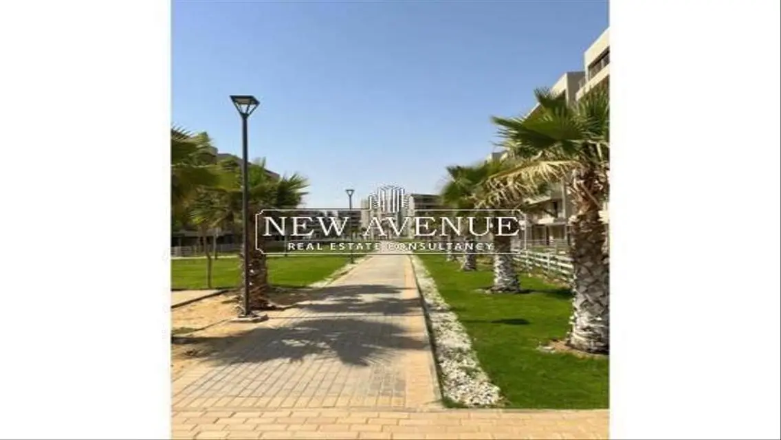 فيلا فاخرة بمساحة شاسعة بسعر مغري