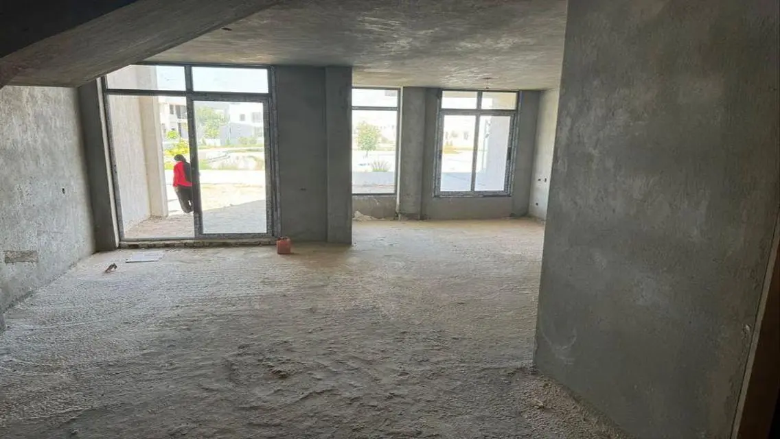 Townhouse for sale in Sheikh Zayed, Beverly Hills