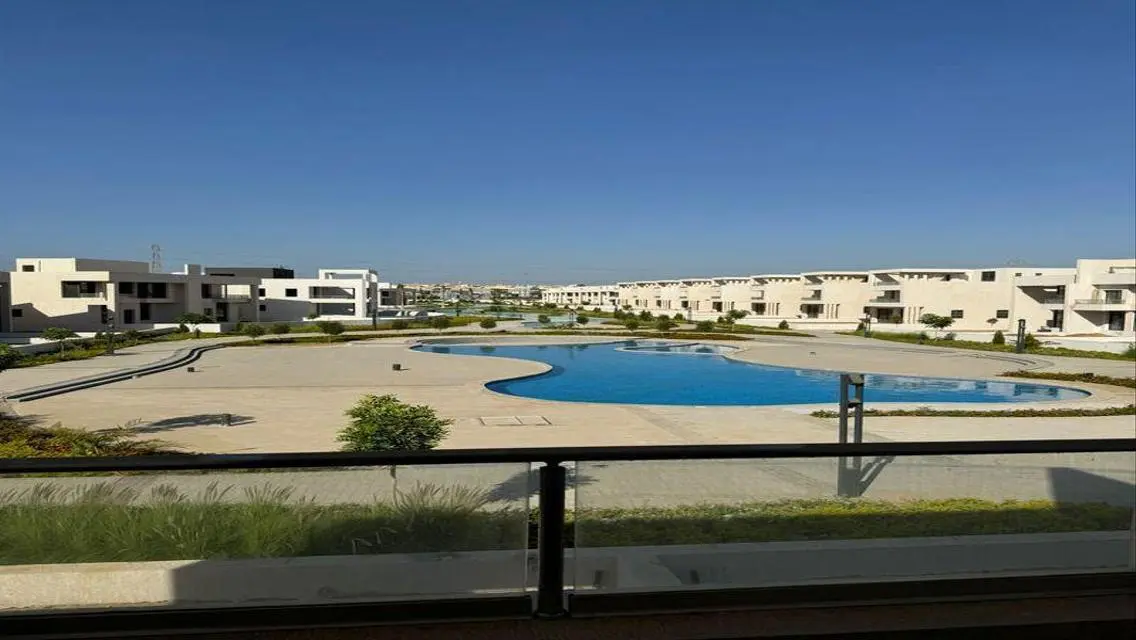 Townhouse for sale in Sheikh Zayed, Beverly Hills