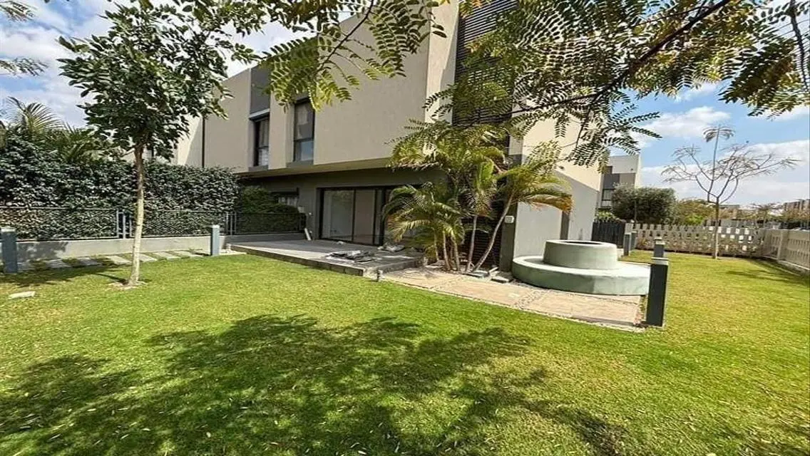 Luxury Apartment for Sale in Al Burouj Compound