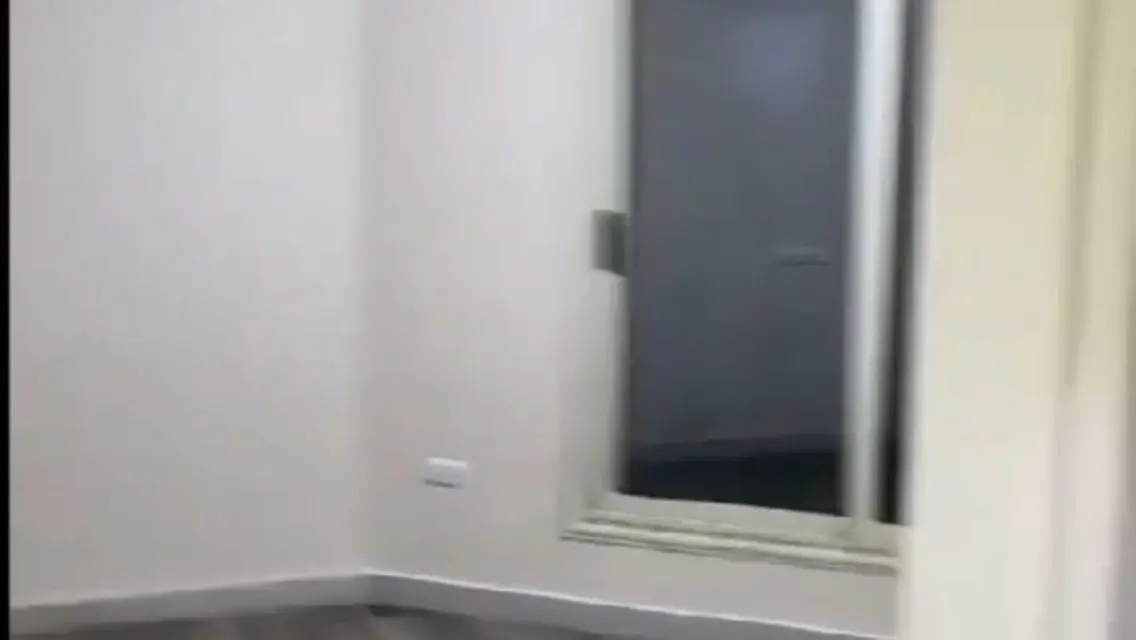 شقة فاخرة للايجار مطلة على معلم رئيسي