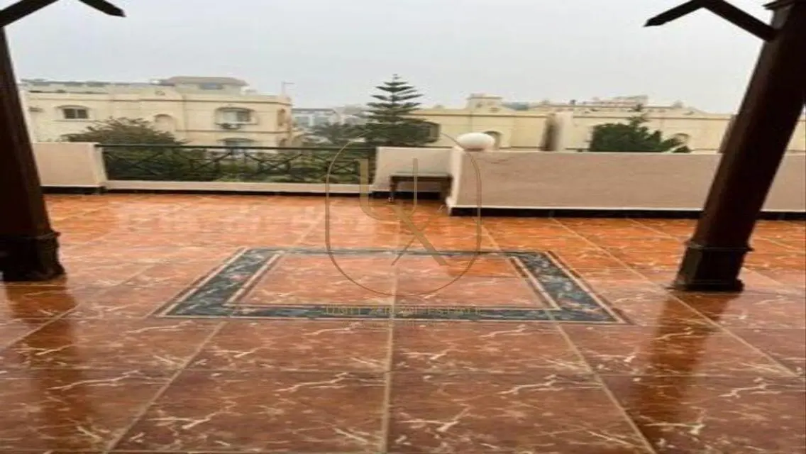 فيلا فاخرة بمساحة 200 متر مع مسبح خاص وحديقة
