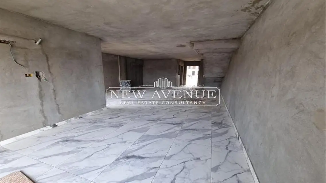 Luxury Apartment with Spacious Living in an Upscale Neighborhood