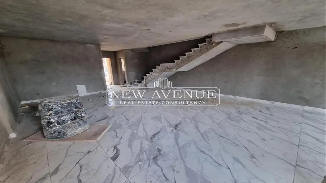 Luxury Apartment with Spacious Living in an Upscale Neighborhood