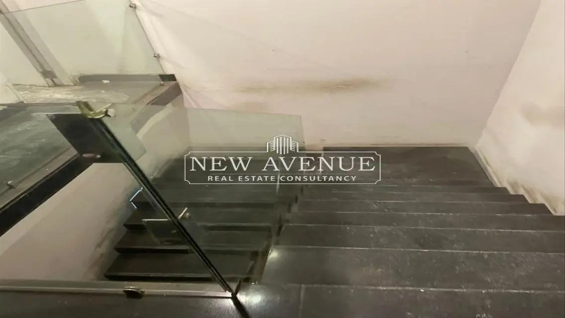 Ready To Move Retail for Rent In Mohandseen 260m