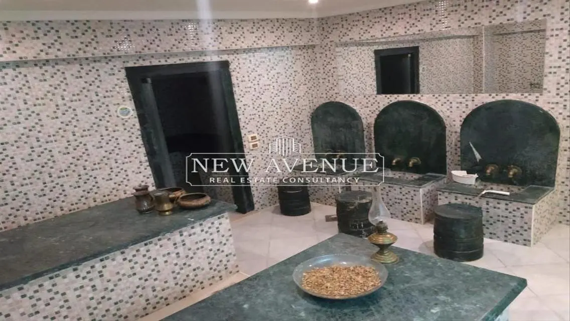 عقار متميز بمساحة 240 متر مربع