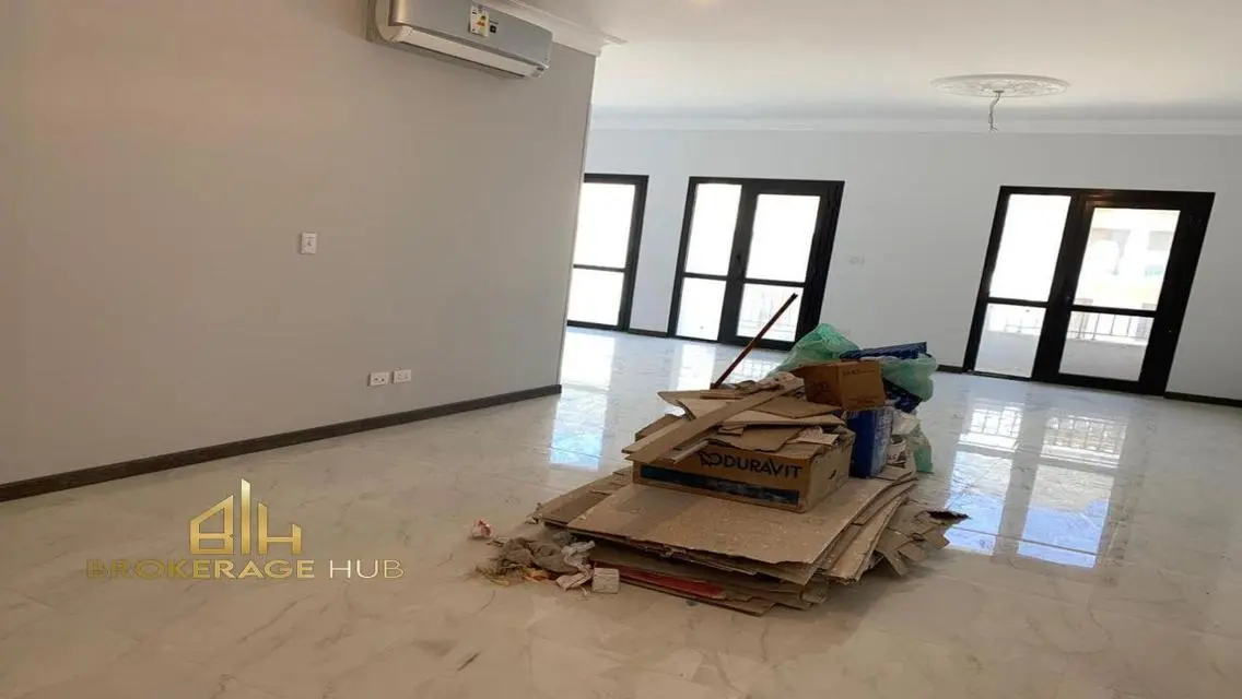 Luxury Apartment with Stunning Views and Full Amenities