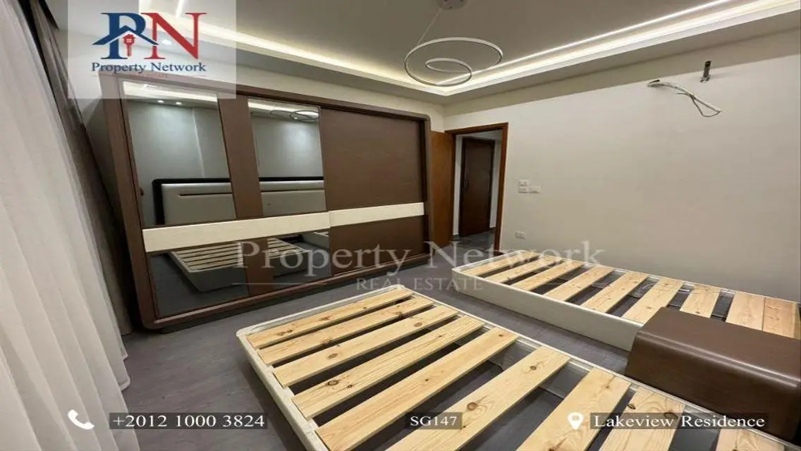 فيلا فاخرة مع حديقة ومسبح مشترك - PFSG147