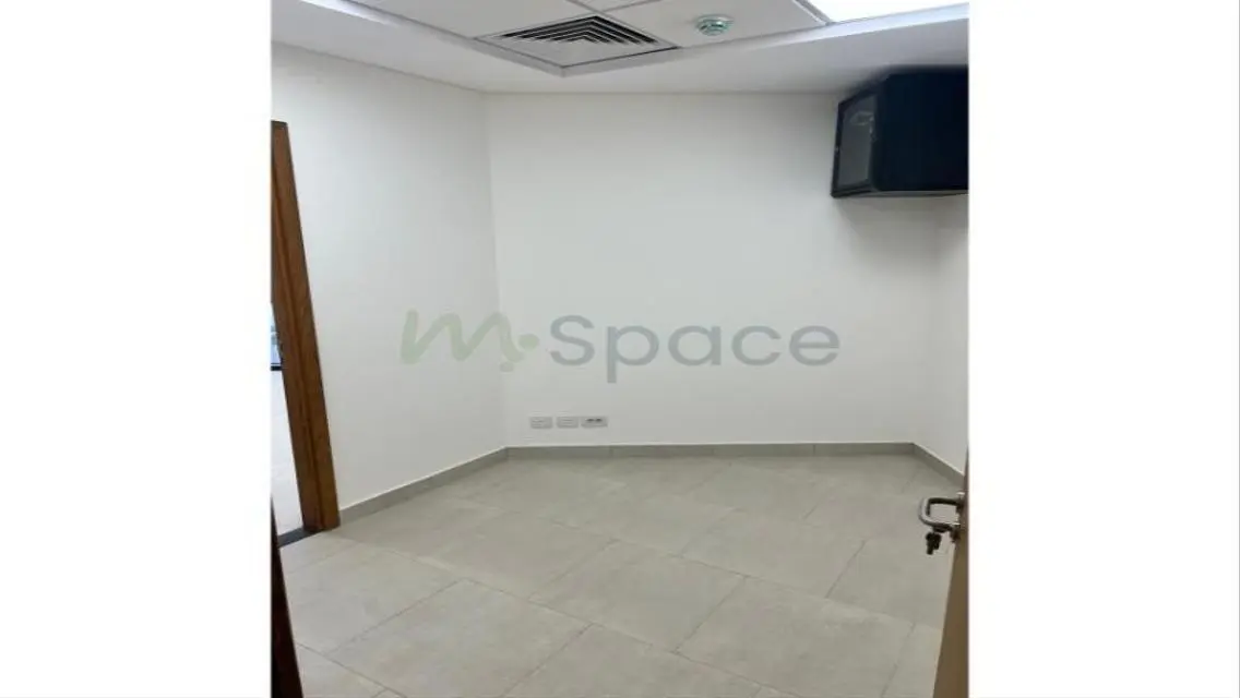 عيادة للإيجار في ميديكال سنتر سوديك ويست