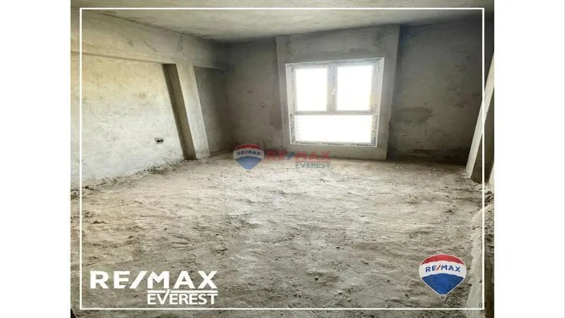 Semi-finished Penthouse Best Price in Zayed Dunes