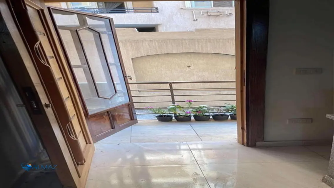 Apartment for sale with garden in North Lotus