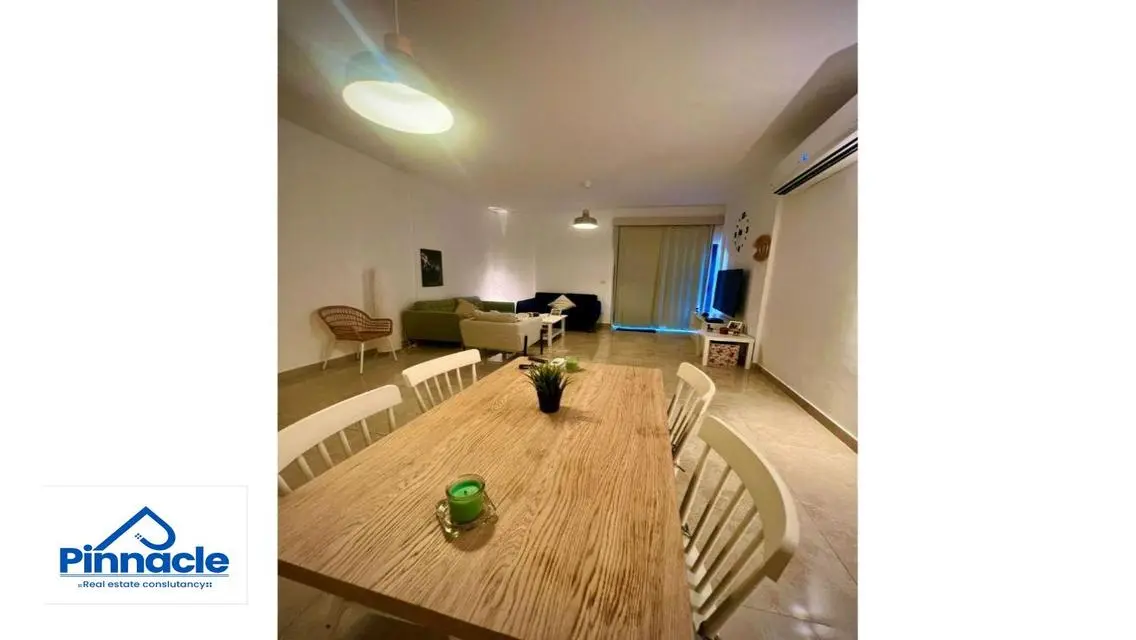 Fully furnished apartment with garden 100 m