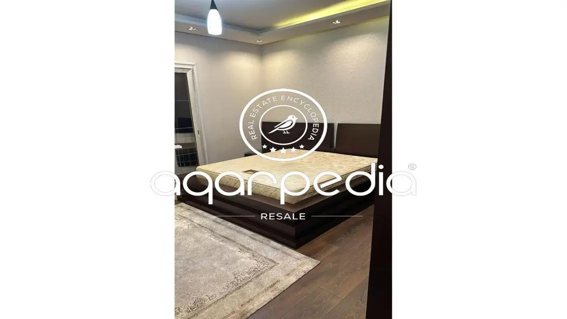 Luxury Apartment with Modern Design and Amenities in the Heart of the City