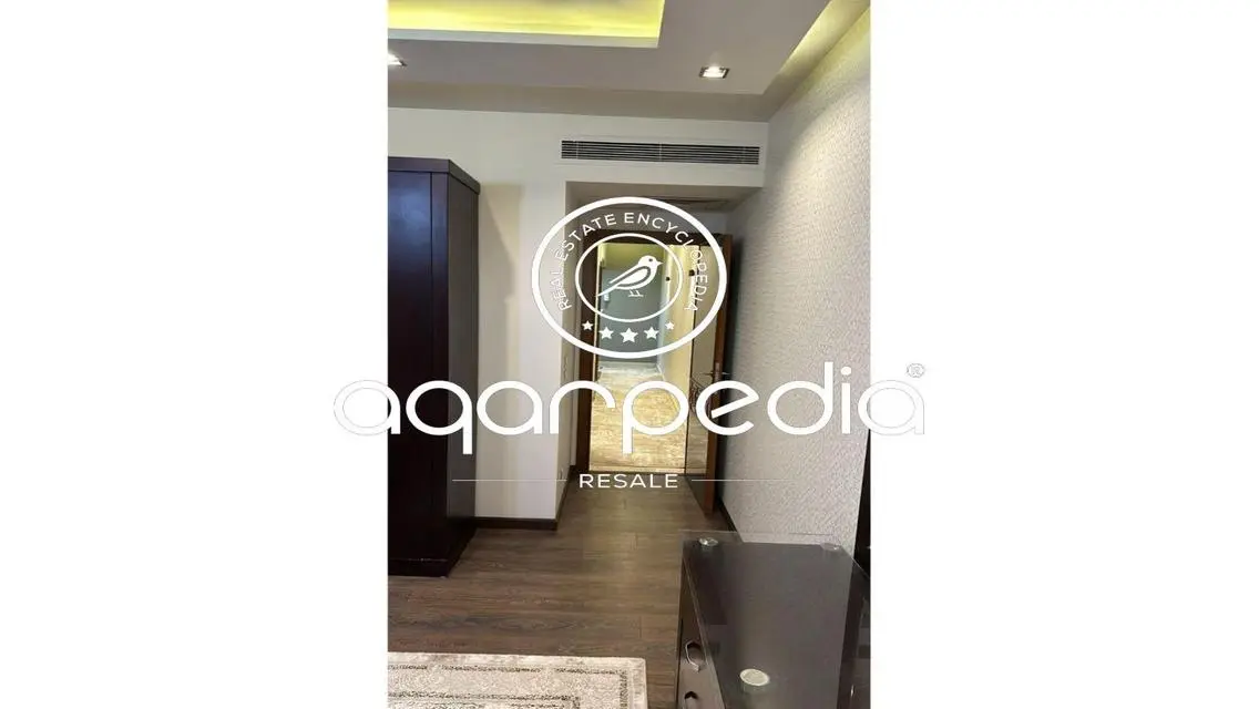 Luxury Apartment with Modern Design and Amenities in the Heart of the City