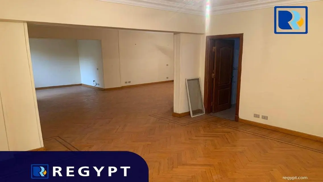 Stunning 250 sqm Apartment in an Ideal Location