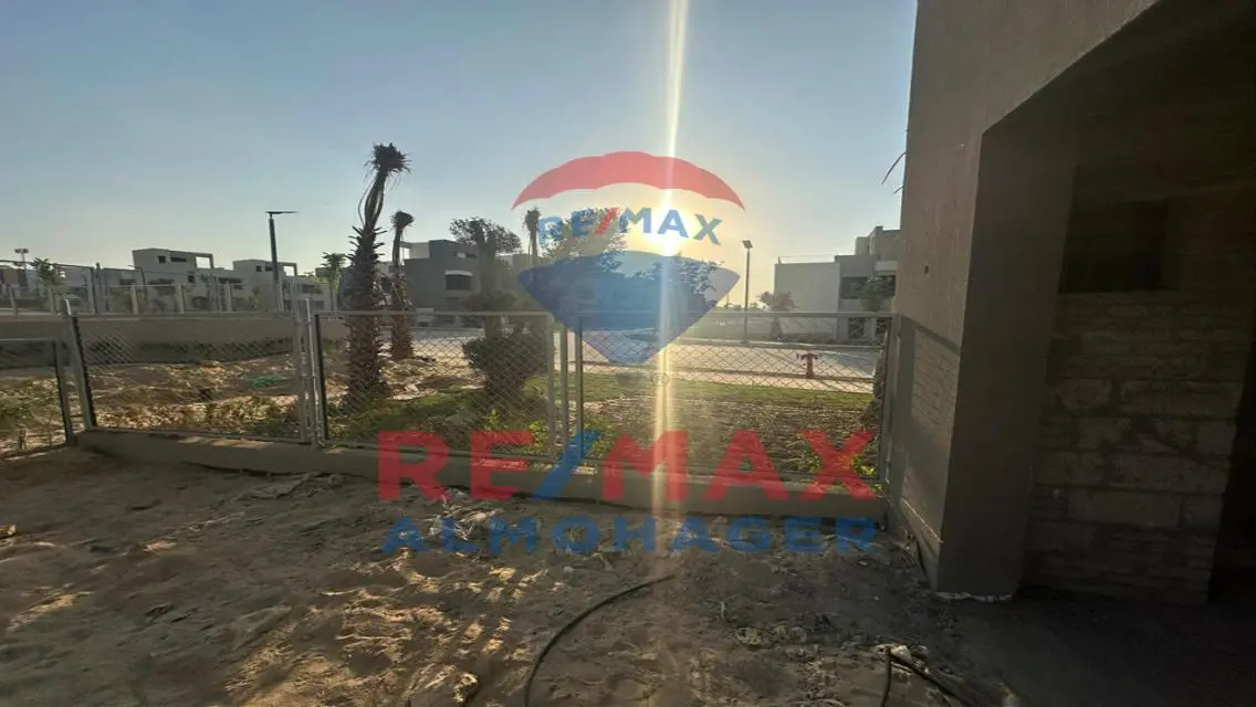 Luxury Villa for Sale in Al Mohager - 15 Million EGP