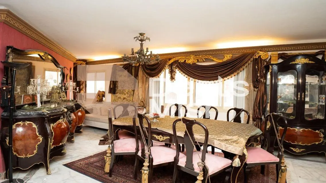 Luxury Apartment for Sale - 246 Square Meters