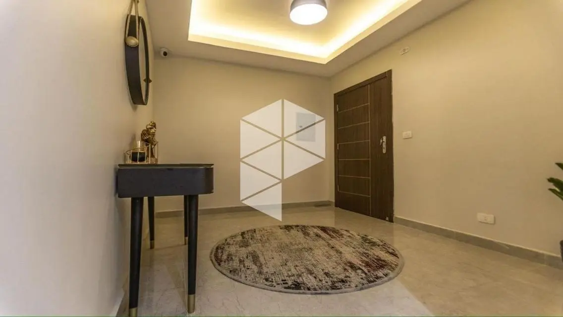 شقه 180م للبيع متشطبه بالكامل  بمقدم 5% في R7