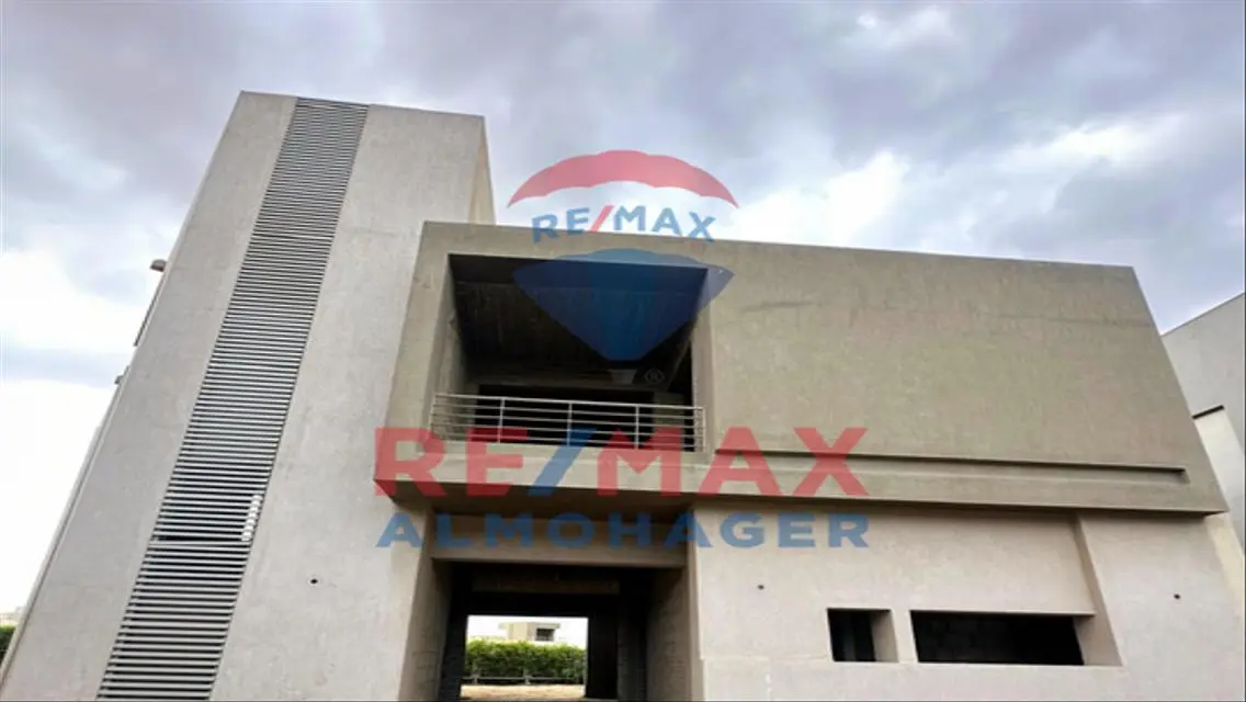 Luxury Apartment with 450 Meters in the Heart of Cairo