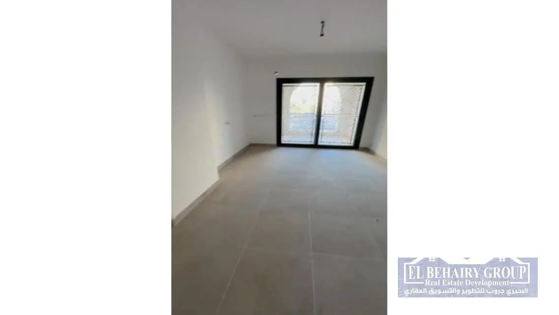 Luxurious Apartment with Spacious Garden in Prime Location