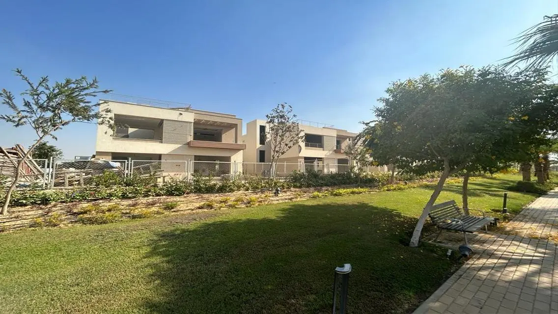 Luxury Apartment with Private Garden and Stunning View