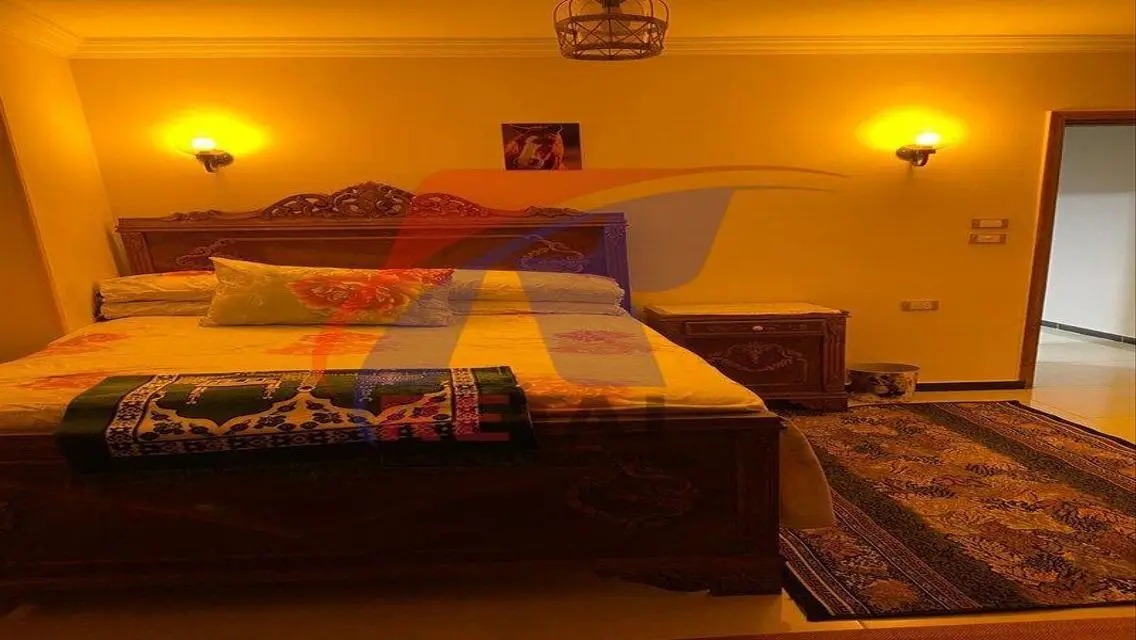 شقة فاخرة للإيجار بـ22,000 جنيه في موقع استراتيجي