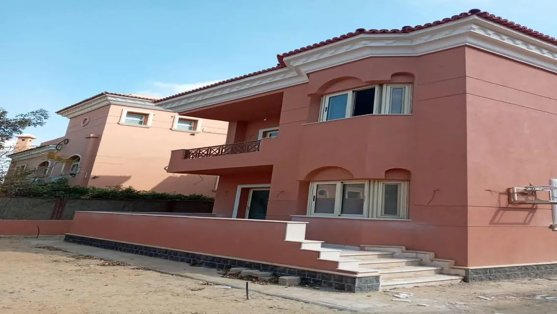 فيلا للبيع في كمبوند ستيلا نيو كاير التجمع الأول