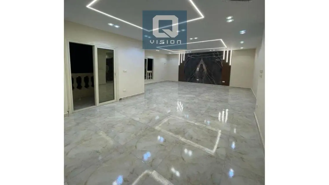 Apartment for sale in Al hadaba Al wosta.