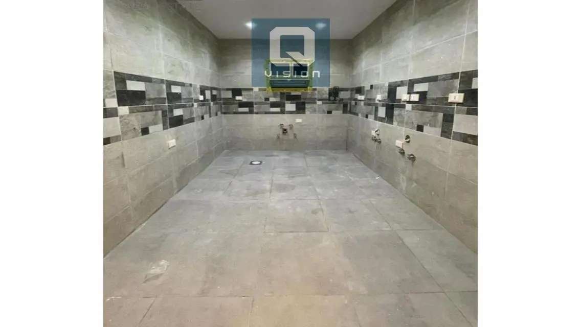 Apartment for sale in Al hadaba Al wosta.
