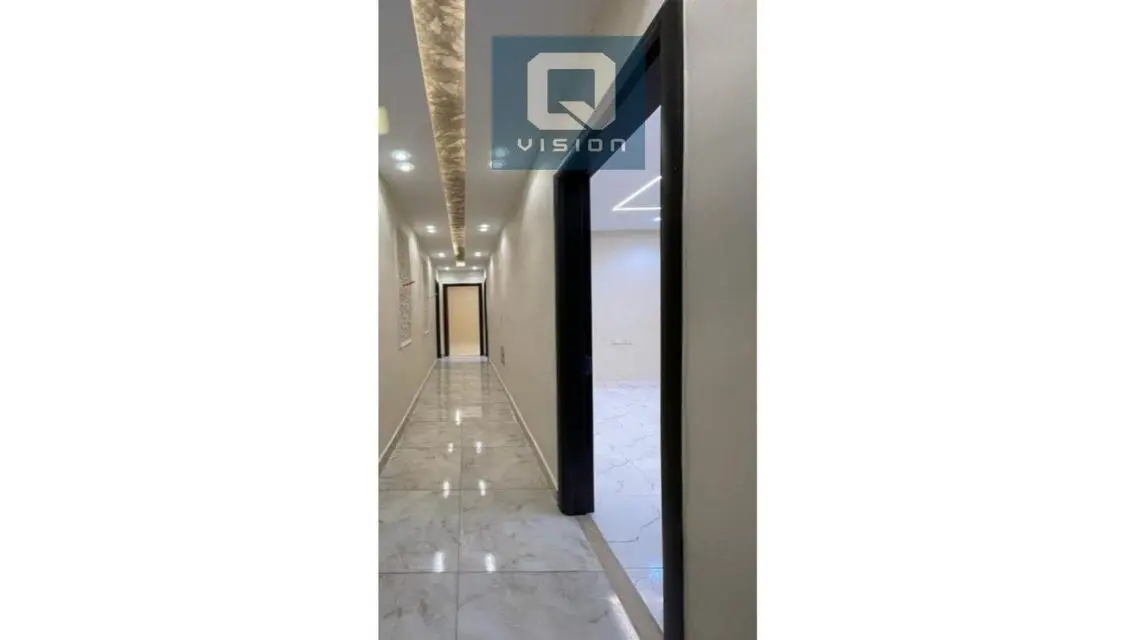 Apartment for sale in Al hadaba Al wosta.